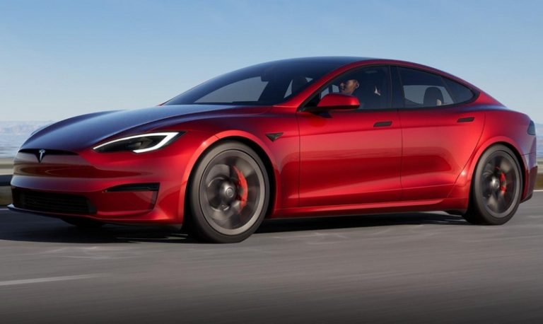 Падение выручки Tesla: Как Маск планирует вернуть компанию к росту с новым доступным электромобилем