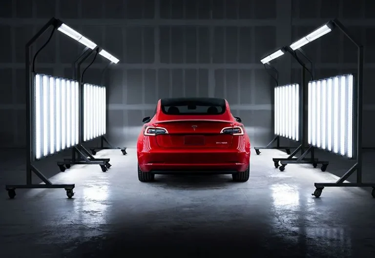 Снижение продаж электромобилей Tesla в Европе: причины и последствия