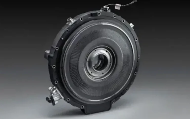 Mercedes-Benz представила рекордно мощный 13-килограммовый электродвигатель