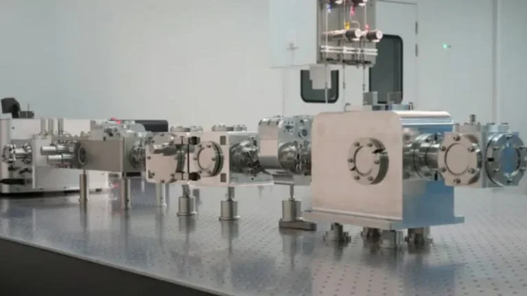 Китайский настольный EUV-сканер: революция в производстве полупроводников