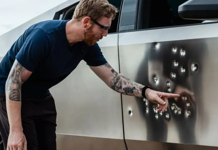 Братская поддержка: SpaceX приобретает более тысячи Cybertruck для улучшения показателей Tesla