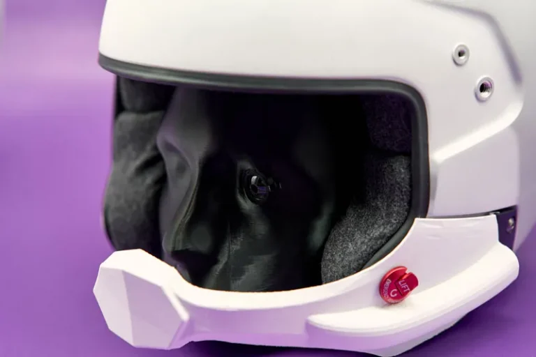 Умные контактные линзы: Дубайский стартап с российскими корнями на пороге революции