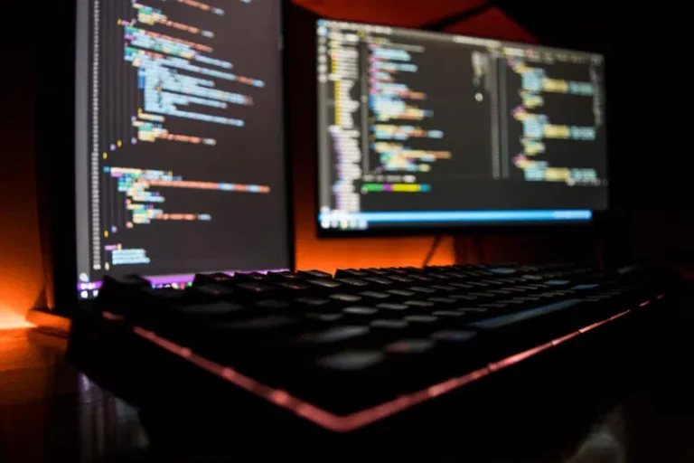 Amazon и Google упрощают интеграцию PyTorch с ИИ-ускорителями